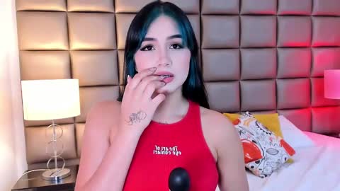 Snapshot of annyhizzle chatting on 27, 12, 2024 online show from 27, 12, 2024