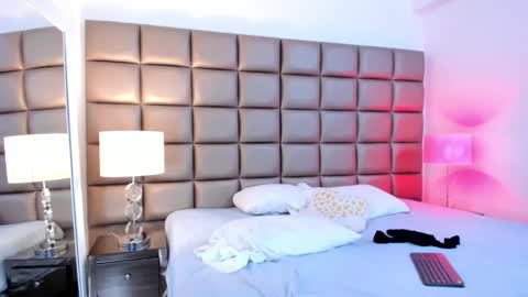 Snapshot of annyhizzle chatting on 24, 1, 2025 online show from 24, 1, 2025