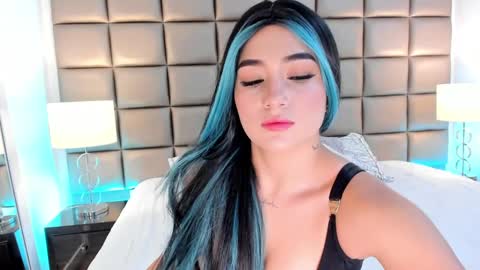 Snapshot of annyhizzle chatting on 21, 2, 2025 online show from 21, 2, 2025