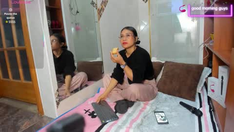 LittleSunny  My schedule 1400 - 2200 GMT -5 online show from 8, 1, 2026