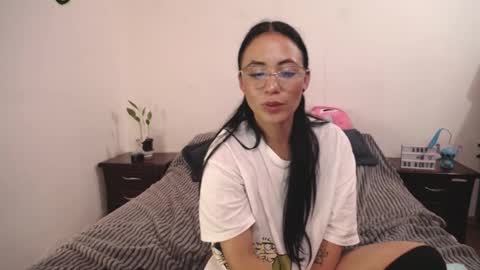 Anny online show from 1, 3, 2025