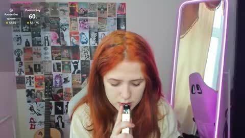 Snapshot of anora_millerr chatting on 19, 12, 2025 Anora online show from 19, 12, 2025