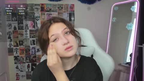 Snapshot of anora_millerr chatting on 7, 1, 2026 Anora online show from 7, 1, 2026