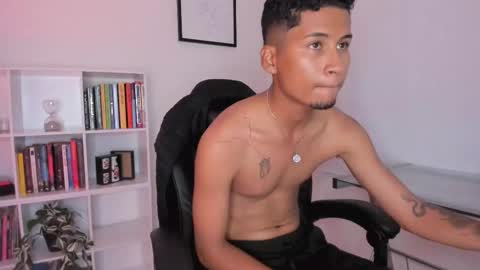 anozly online show from 15, 3, 2026