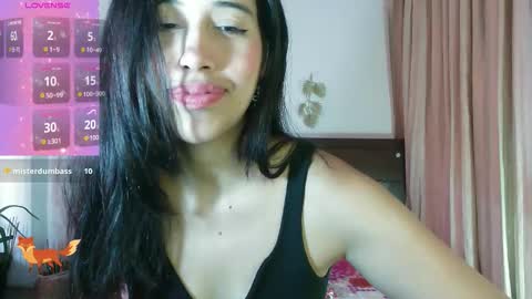 Snapshot of ant_53 chatting on 8, 10, 2025 Ant 53 online show from 8, 10, 2025