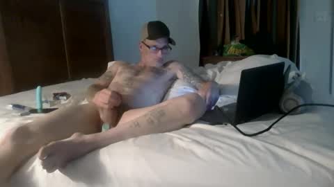 Snapshot of anth1075 chatting on 18, 11, 2025 Hardandhorny24 online show from 18, 11, 2025
