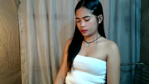 Snapshot of antheia_567 chatting on 28, 6, 2026 Im Dahlia online show from 28, 6, 2026