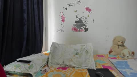 anthonela_mature_ online show from 24, 11, 2025