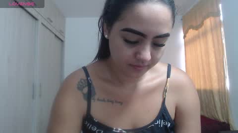 Snapshot of anthonela_queen chatting on 4, 10, 2025 Anthonela Queen online show from 4, 10, 2025