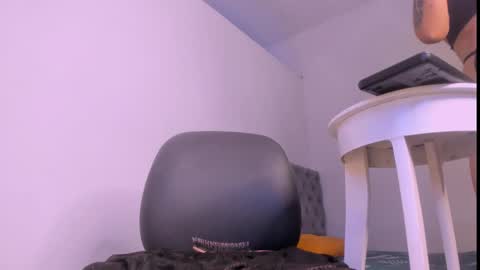 Snapshot of anthonellabrowm_ chatting on 15, 1, 2026 anthonellabrowm_ online show from 15, 1, 2026