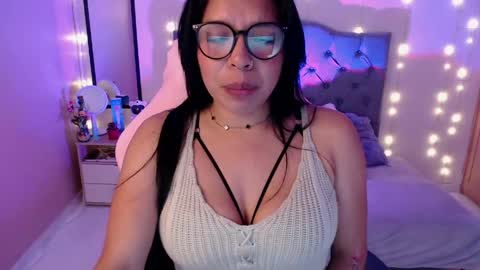 Snapshot of antolyh_c chatting on 11, 5, 2026 antolyh_c online show from 11, 5, 2026