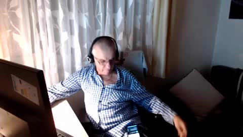 Snapshot of anton1957 chatting on 19, 12, 2024 anton online show from 19, 12, 2024