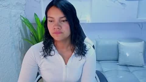 Antonela online show from 29, 9, 2025