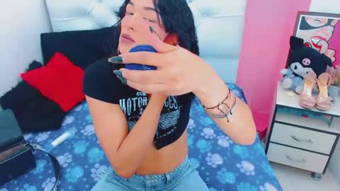 antonela_xx3 online show from 16, 3, 2026