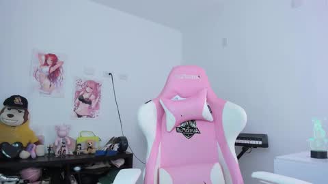 Antonella online show from 15, 9, 2025