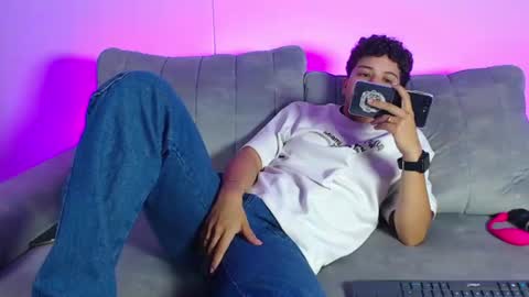 Snapshot of antonella_cruz02 chatting on 18, 6, 2026 anto ford02 online show from 18, 6, 2026