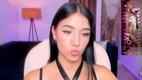Snapshot of antonella_grayy chatting on 5, 2, 2025 Antonella Grayy online show from 5, 2, 2025