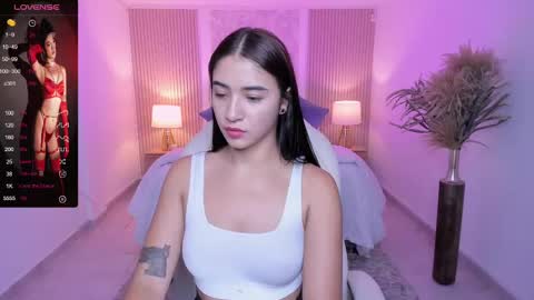 Snapshot of antonella_grayy chatting on 15, 10, 2025 Antonella Grayy online show from 15, 10, 2025