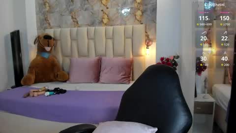 Antonella Moon 7 online show from 17, 4, 2026