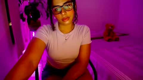 Snapshot of antonellacute_ chatting on 7, 11, 2025 Antonella online show from 7, 11, 2025