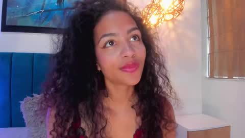 AntonellaHall  online show from 4, 3, 2025