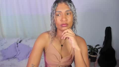 Snapshot of antonellaparker chatting on 26, 10, 2025 Sarah online show from 26, 10, 2025