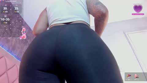 Snapshot of antonellaqueeen chatting on 12, 3, 2025 ANTONELLE online show from 12, 3, 2025