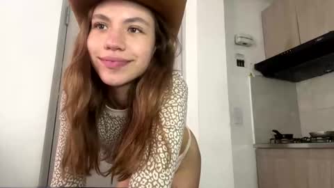 Snapshot of antonellarossii_ chatting on 12, 12, 2024 Antonella  online show from 12, 12, 2024