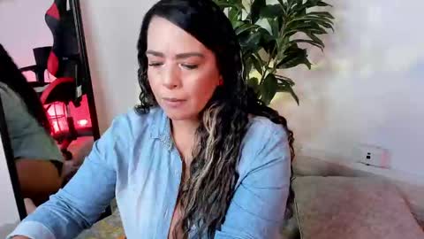 Antonia online show from 4, 2, 2025