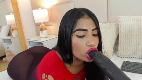 Snapshot of antoniaross chatting on 18, 6, 2026 Antonia online show from 18, 6, 2026