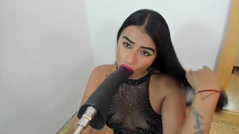Snapshot of antoniaross chatting on 4, 7, 2026 Antonia online show from 4, 7, 2026