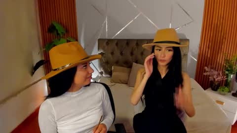 Snapshot of antonnellae chatting on 22, 10, 2025 Antonella online show from 22, 10, 2025