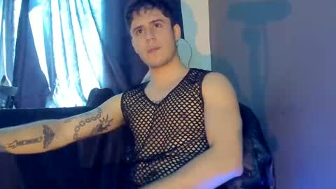 Snapshot of antonnello_ chatting on 17, 11, 2025 antonnello_ online show from 17, 11, 2025