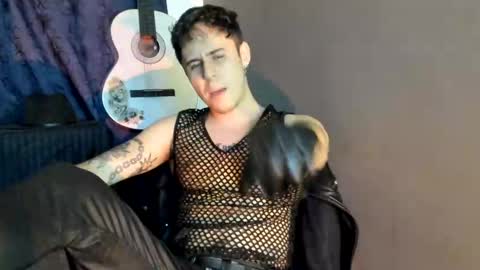 Snapshot of antonnello_ chatting on 19, 11, 2025 antonnello_ online show from 19, 11, 2025