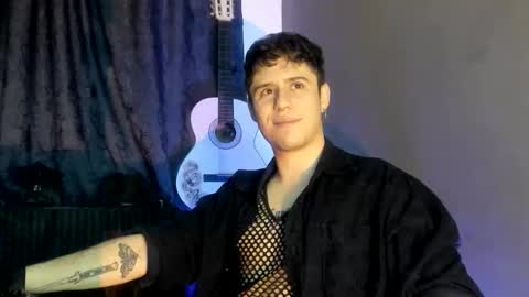 Snapshot of antonnello_ chatting on 25, 11, 2025 antonnello_ online show from 25, 11, 2025