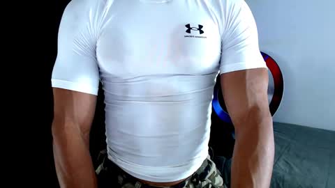 Instagram miguelangel1802  online show from 16, 2, 2026