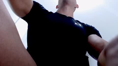 Instagram miguelangel1802  online show from 15, 4, 2026