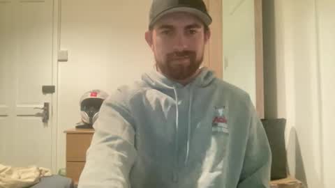 Snapshot of antzfitness chatting on 3, 11, 2025 antzfitness online show from 3, 11, 2025