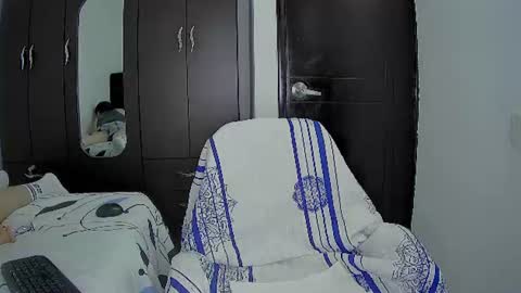 Snapshot of aogut17 chatting on 26, 7, 2026 aogut17 online show from 26, 7, 2026