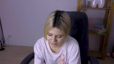 ApheliaStar online show from 14, 11, 2025