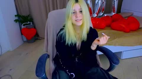 Snapshot of apheliastar chatting on 8, 2, 2026 ApheliaStar online show from 8, 2, 2026