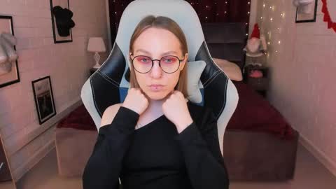 Snapshot of aphexqueen chatting on 10, 2, 2025 APHEX QUEEN online show from 10, 2, 2025