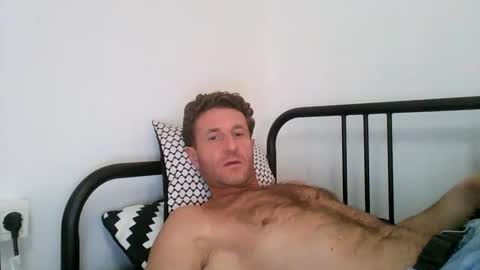 Snapshot of apollobest77 chatting on 12, 12, 2024 apollobest77 online show from 12, 12, 2024