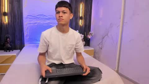   online show from 16, 4, 2026