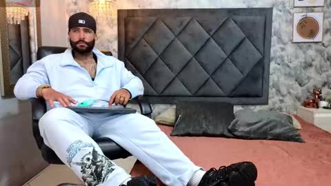 Snapshot of apolo_rousse chatting on 18, 9, 2025 Apolo online show from 18, 9, 2025