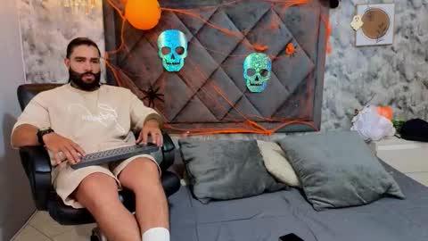 Snapshot of apolo_rousse chatting on 16, 10, 2025 Apolo online show from 16, 10, 2025