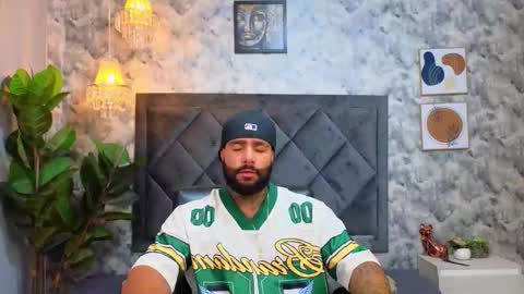 Snapshot of apolo_rousse chatting on 4, 11, 2025 Apolo online show from 4, 11, 2025