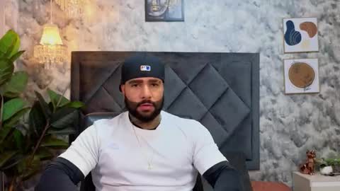 Snapshot of apolo_rousse chatting on 10, 11, 2025 Apolo online show from 10, 11, 2025