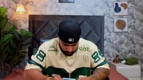 Snapshot of apolo_rousse chatting on 12, 11, 2025 Apolo online show from 12, 11, 2025