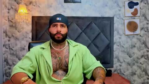 Snapshot of apolo_rousse chatting on 22, 11, 2025 Apolo online show from 22, 11, 2025